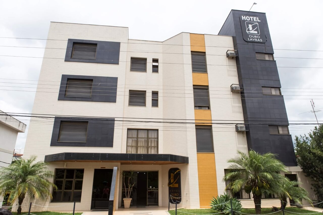 Fachada do Hotel Ouro Lavras
